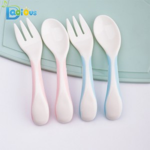 Horký výprodej Baby výrobky Dětská lžíce z první fáze Plastová dětská batole Spoon Baby Travel Fork Fork and Spoon Set